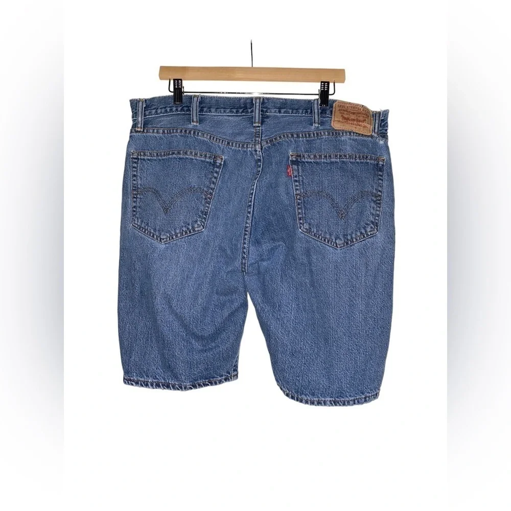 Levi’s 505 Men Straight Fit Leg Medium Wash Denim Jeans‎ Sz 38 Short 10